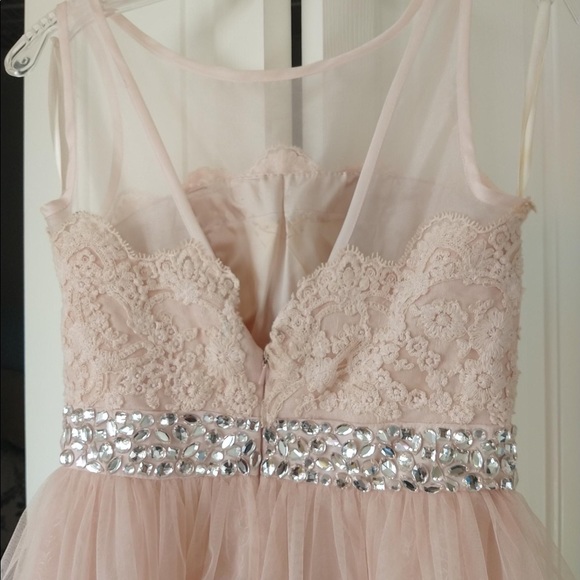 Beautiful blush formal dress - Picture 3 of 5